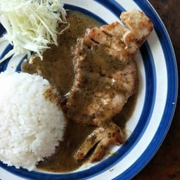 ข้าวหมูพริกไทยดำ Pork steak with pepper sauce