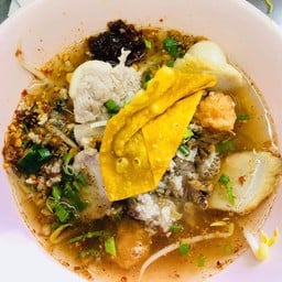 ก๋วยเตี๋ยวต้มยำน้ำ พิเศษ