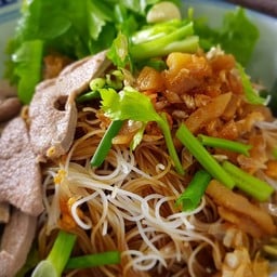 ลูกชิ้นหมูนายฮั่ง