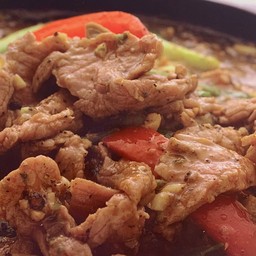 เนื้อไวน์แดงพริกไทยดำ