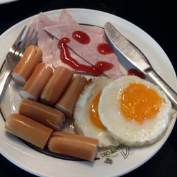 อาหารฝรั่งมีแค่นี้3อย่าง จัดเต็มละกัน