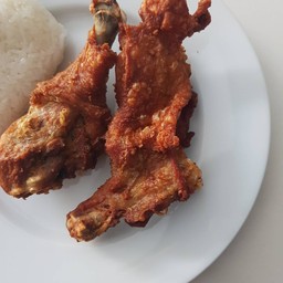 ข้าวเหนียวไก่ทอด ลุงทัศน์ อาคารอื้อจือเหลียง