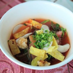 ก๋วยเตี๋ยวหน้าวัดป่า
