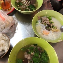 โจ๊ก ก๋วยจั๊บ เจ๊ปราณี