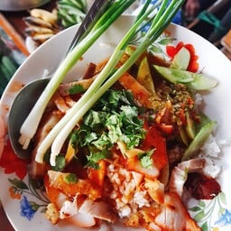 อ้วนข้าวหมูแดง