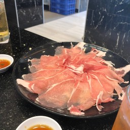 MK Restaurants เอ็มเอ็ม เมกกะ มาร์เก็ต