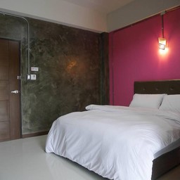 กรีนการ์เด้น เพลส อุดรธานี