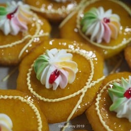 ขนมเค้กประดิษฐ์