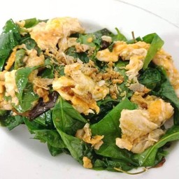 ใบเหลียงผัดไข่