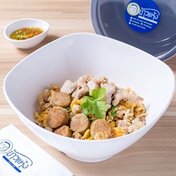 ข้าวแห้งหมูยัดไส้และไก่