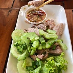 มานี่มา แม่เอิงก๋วยเตี๋ยวเรือน้ำตก