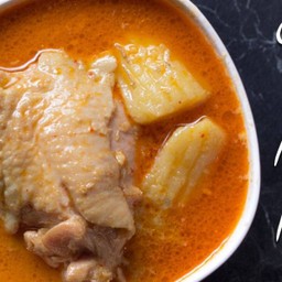 ข้าวแกงกะหรี่ไก่(yellow rice with chicken curry)