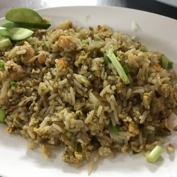 ข้าวผัดมันกุ้งไข่เค็ม