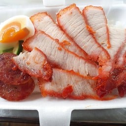 ข้าวหมูแดงล้วน ธรรมดา