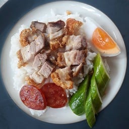 ข้าวหมูกรอบ ธรรมดา