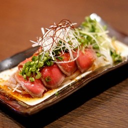 ยำเนื้อสไลด์ทาทากิ