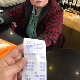 เจ๊เจ้าของร้าน