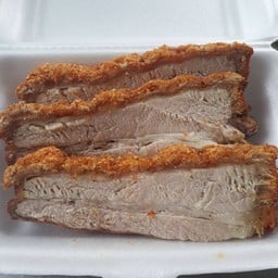 หมูกรอบ ขีดละ 120 บาท