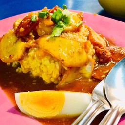 ลัดดา ข้าวหมูแดง หมูกรอบ