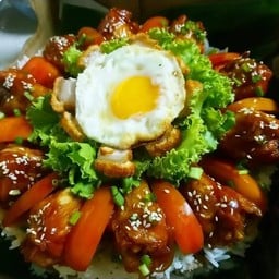 กระเพราในตำนาน สวนกระแส ต.งิ้วราย อ.นครชัยศรี จ.นครปฐม