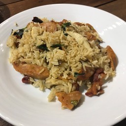 ข้าวผัดพริกแห้ง