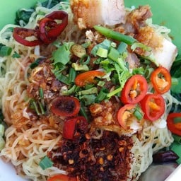 ลุงผาย ป้าหนอม