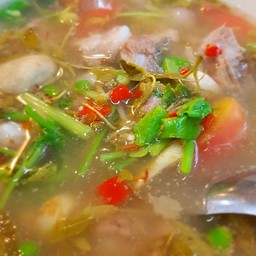 ต้มไก่บ้านใบมะขามอ่อน