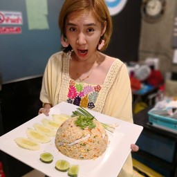 ข้าวผัดทะเลใหญ่