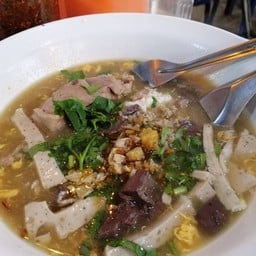 ก๋วยเตี๋ยวญวนหมูยออุบล