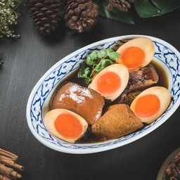 หมูตุ๋นไข่พะโล้