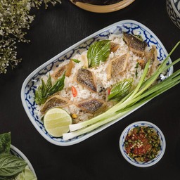 ข้าวผัดปลาสลิด