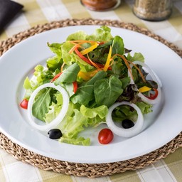 28. Insalata Mista
