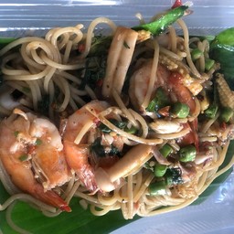 สปาเก็ตตี้ผัดขี้เมาทะเล