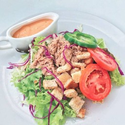 สลัดทูน่า tuna salad
