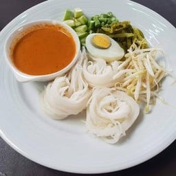 ก๋วยเตี๋ยวโอ่ง เจ๊นก สัตหีบ