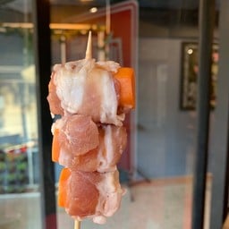 เบคอนพันไส้กรอกไก่