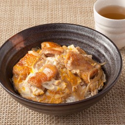 ข้าวหน้าไก่กับไข่+ซุป