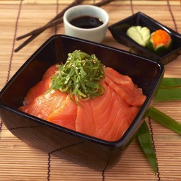 ข้าวหน้าซาซิมิแซลมอน