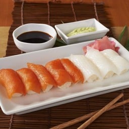 ซูชิแซลมอน+หมึกกล้วย