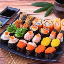 ซูชิรวม 24 ชิ้น