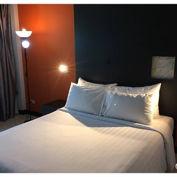 เตียงนอน