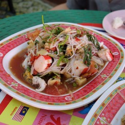 เจ๊นางตำสารพัดลูกแม่ทิพย์ส้มตำเจ้าเก่า