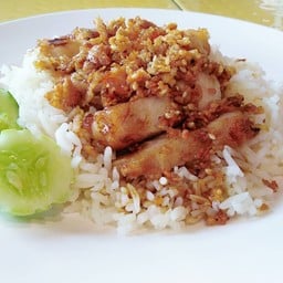 ข้าวหมูทอด แม่ช้อนทอง สถานีอิ่มท้อง