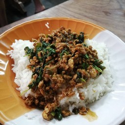 ราคา 30บาท อร่อยและถูก หมูสับ กระเพราล้วน