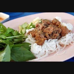 เส้นหมี่บั้นหอย(เส้นหมี่หมูย่างตะไคร้)