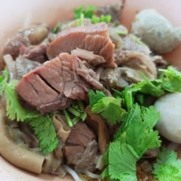 เส้นเล็ก ทุกอย่าง (ไม่เครื่องใน)