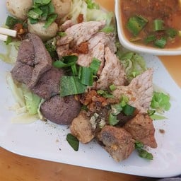 ก๋วยเตี๋ยเรือ 8 อ.