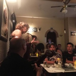 คุณ Ana Marina