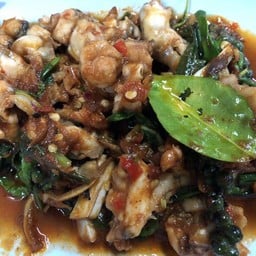 ผัดเผ็ดกบ