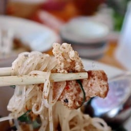 ก๋วยเตี๋ยวเรือเมืองจันท์